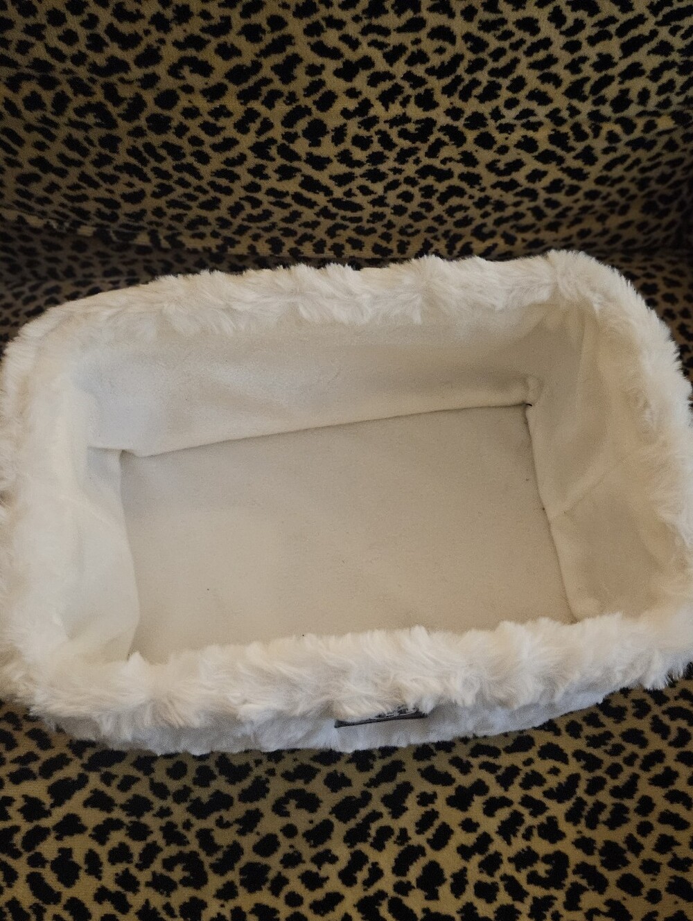 UGG Cream Faux Fur Basket with Logo Patch - Picture 4 of 7
